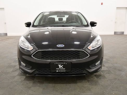 Used 2016 Ford Focus SE w/ SE Sport Package FWD image 11