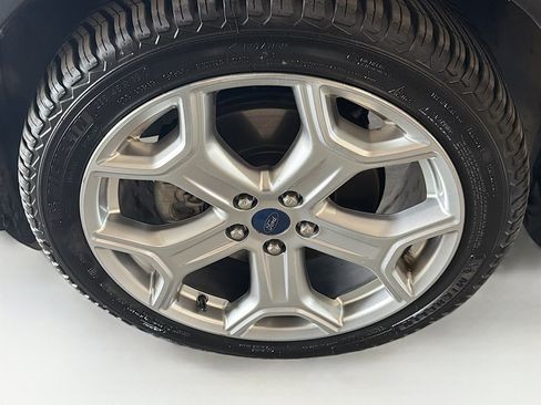Used 2019 Ford Escape Titanium AWD/4WD image 11