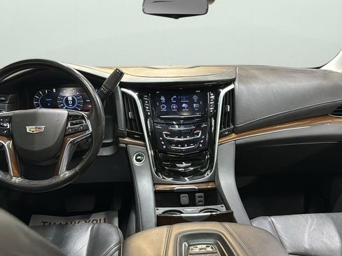 Used 2020 Cadillac Escalade Luxury image 20
