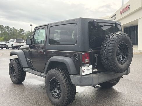 Used 2013 Jeep Wrangler Sport AWD/4WD image 5