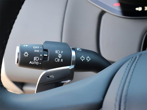 New 2026 Land Rover Range Rover SE image 33