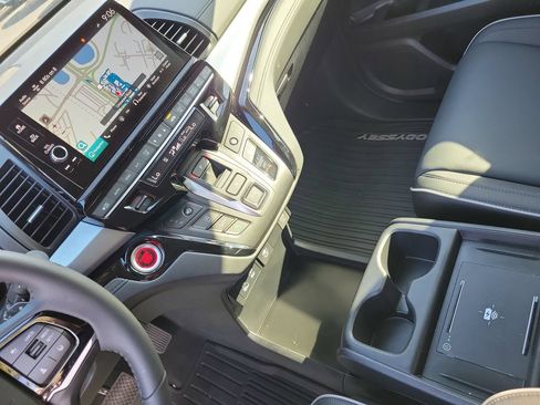 Certified 2026 Honda Odyssey Touring image 41