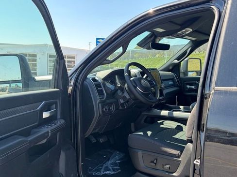 New 2026 RAM 2500 Big Horn AWD/4WD image 13