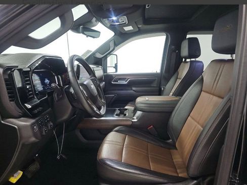 Used 2024 Chevrolet Silverado 2500 High Country w/ High Country Premium Package image 10