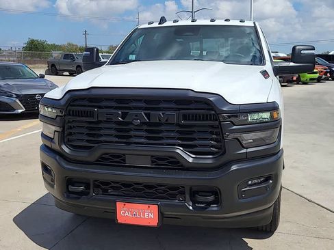 New 2026 RAM 2500 Tradesman AWD/4WD image 3
