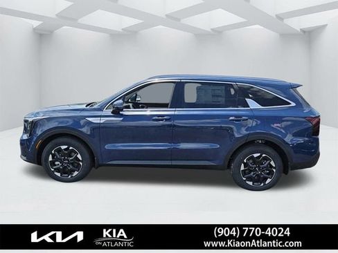New 2025 Kia Sorento S w/ Panoramic Sunroof Package FWD image 3