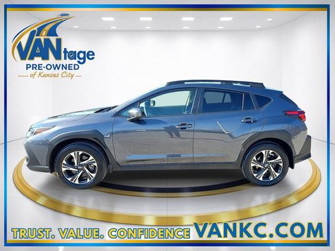 Used 2024 Subaru Crosstrek 2.0i Premium image 10