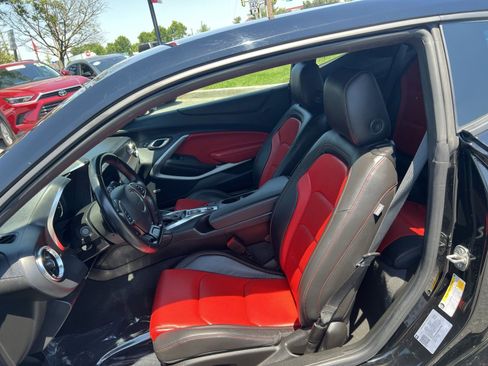 Used 2024 Chevrolet Camaro LT w/ Technology Package RWD image 13
