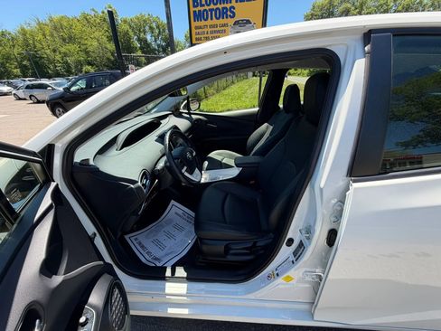 Used 2016 Toyota Prius Three Touring FWD image 10