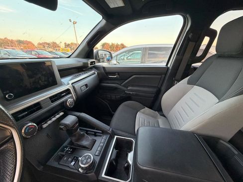 Used 2024 Toyota Tacoma TRD Sport image 12