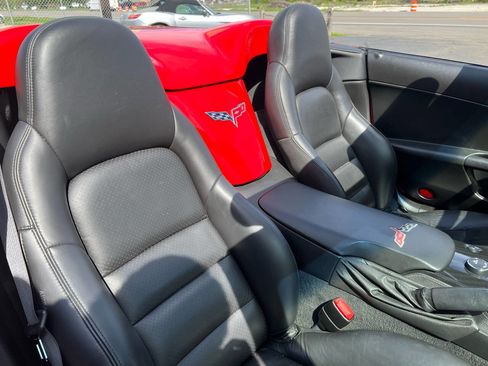 Used 2010 Chevrolet Corvette Convertible w/ Preferred Equipment Group image 63