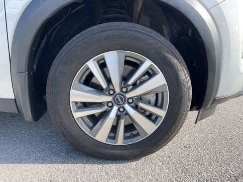 Used 2025 Nissan Pathfinder SL image 57