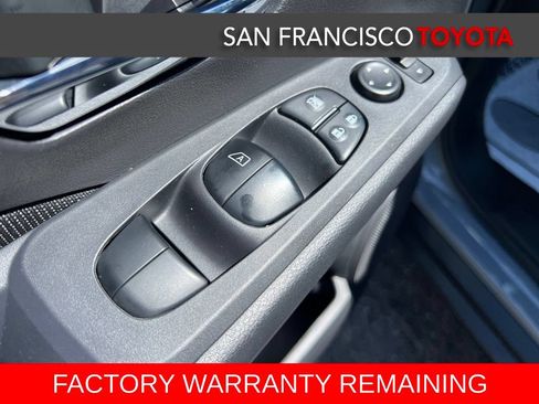 Used 2023 Nissan Kicks SV FWD image 34