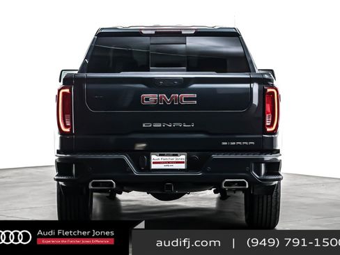 Used 2022 GMC Sierra 1500 Denali image 4