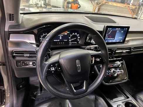 Used 2021 Lincoln Corsair FWD w/ Convenience Package image 28