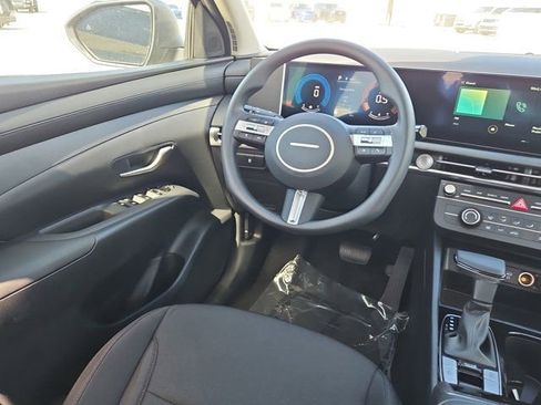 Certified 2026 Hyundai Tucson SE FWD image 7