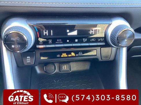 Used 2025 Toyota RAV4 XLE image 17