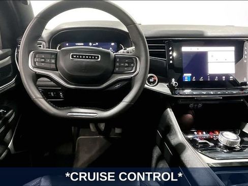 Used 2024 Jeep Wagoneer Series II AWD/4WD image 11