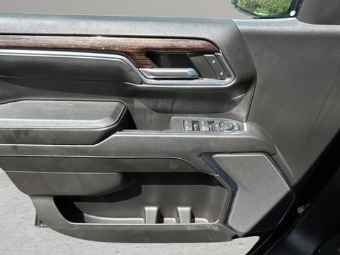 Used 2024 GMC Sierra 1500 Elevation image 29