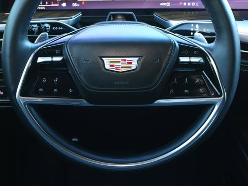 Used 2025 Cadillac Escalade Premium Luxury Platinum image 15