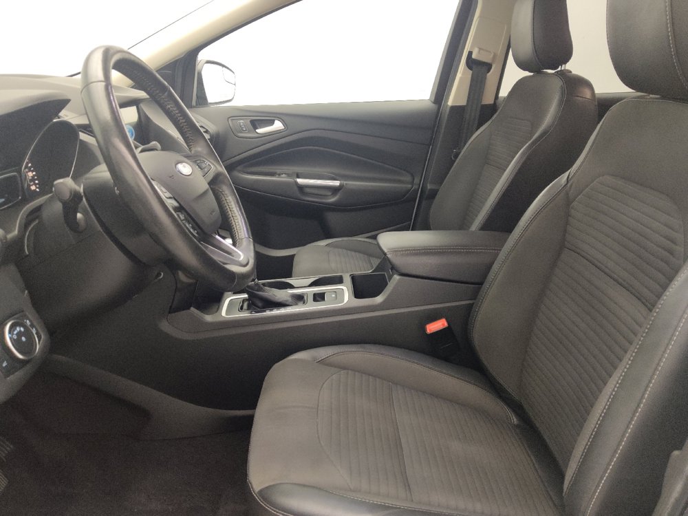 Used 2019 Ford Escape SE FWD image 17