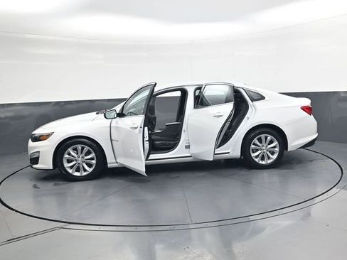 Used 2024 Chevrolet Malibu LT image 41