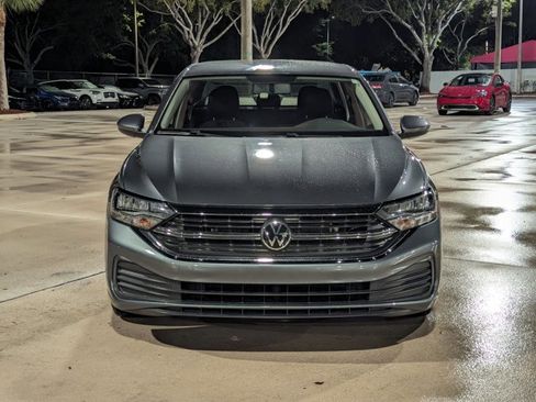 Used 2022 Volkswagen Jetta S image 2