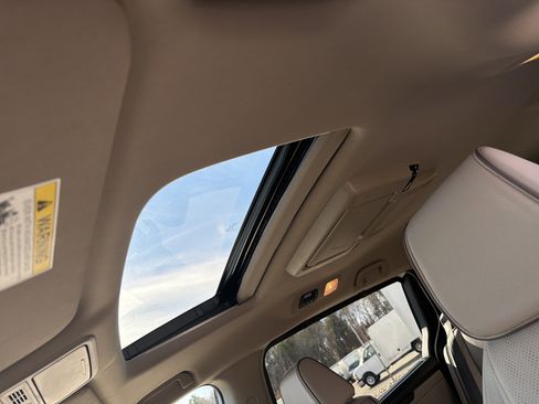 Used 2023 Honda Odyssey Elite image 28