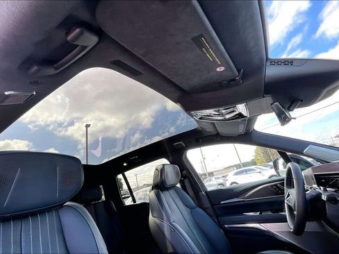 Used 2025 Cadillac Escalade IQ Luxury 2 w/ LPO, Premium Carpet Package AWD/4WD image 27
