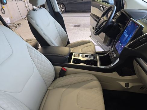Used 2024 Ford Edge Titanium AWD/4WD image 10