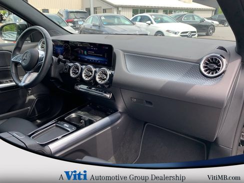 Used 2024 Mercedes-Benz GLA 250 4MATIC image 29