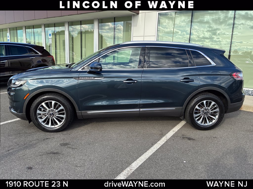 Certified 2023 Lincoln Nautilus AWD w/ Premium Package image 2