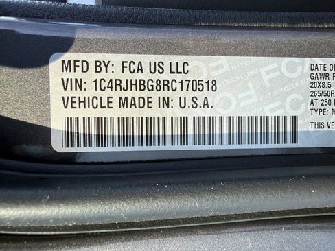 Used 2024 Jeep Grand Cherokee Limited w/ Luxury Tech Group II AWD/4WD image 46