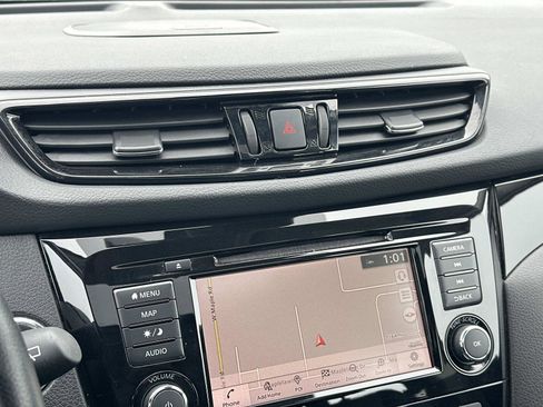 Used 2021 Nissan Rogue Sport SL w/ Premium Package image 30