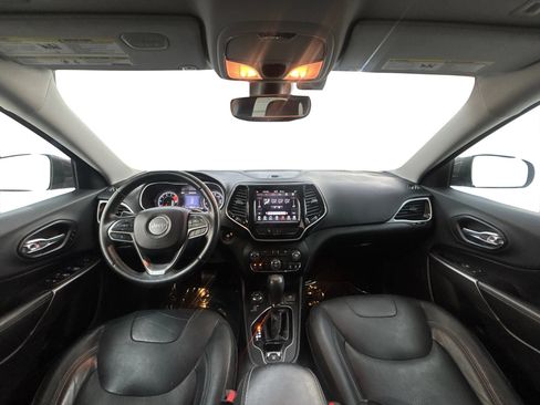 Used 2019 Jeep Cherokee Limited AWD/4WD image 17