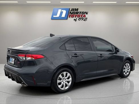 Used 2025 Toyota Corolla SE FWD image 5