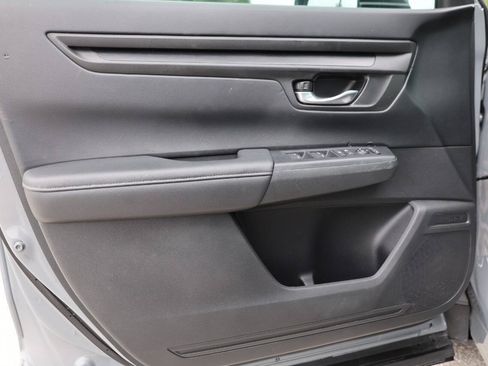 Used 2024 Honda CR-V LX image 12