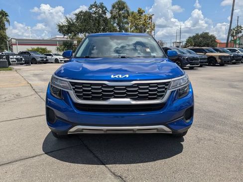 Used 2023 Kia Seltos LX AWD/4WD image 3