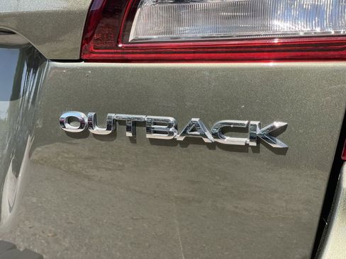 Used 2019 Subaru Outback 2.5i Touring w/ Popular Package #3A image 9