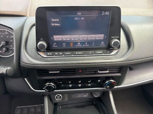 Used 2023 Nissan Rogue S FWD image 23