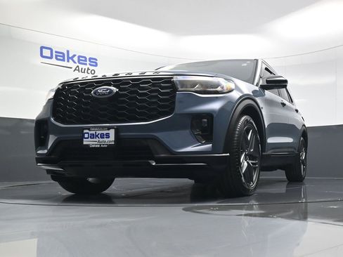 Used 2025 Ford Explorer ST w/ Sun And Sound Package image 46