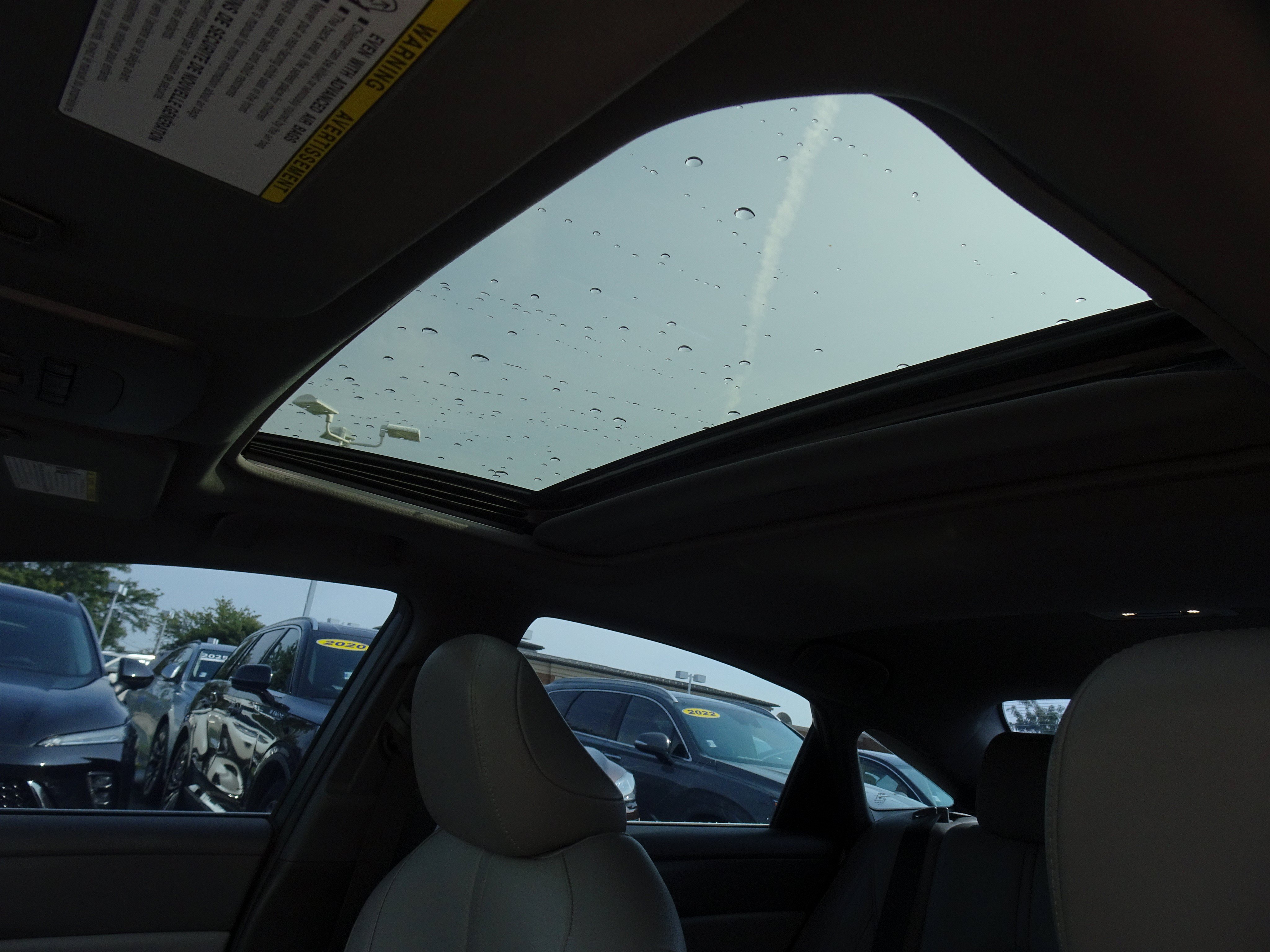 Used 2021 Toyota Avalon XLE w/ Moonroof Package FWD image 9