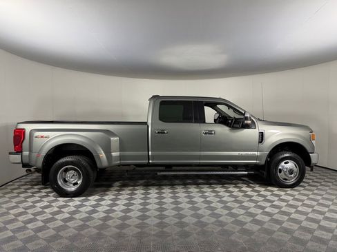 Used 2020 Ford F350 Lariat w/ Lariat Ultimate Package AWD/4WD image 4