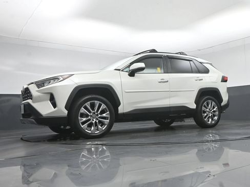 Used 2019 Toyota RAV4 Limited w/ Carpet Mat Package AWD/4WD image 55
