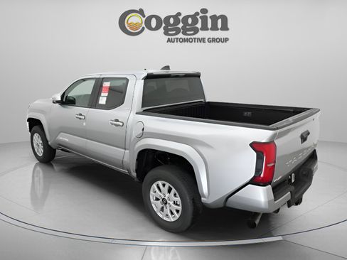 New 2026 Toyota Tacoma SR5 AWD/4WD image 11