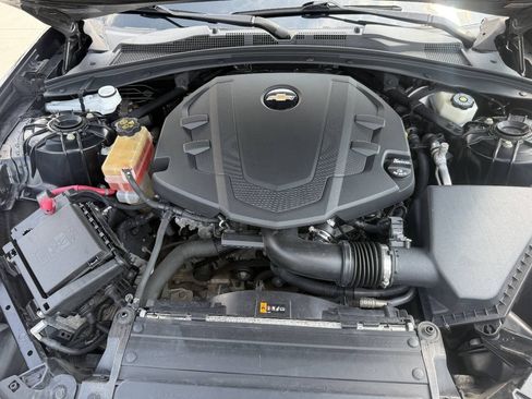 Used 2017 Chevrolet Camaro LT RWD image 26