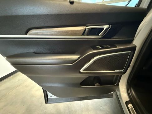 Used 2022 Kia Telluride SX w/ SX Prestige Package image 22