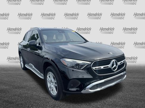 Used 2024 Mercedes-Benz GLC 300 image 2