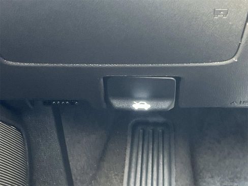 Used 2024 Chevrolet Malibu LT image 29