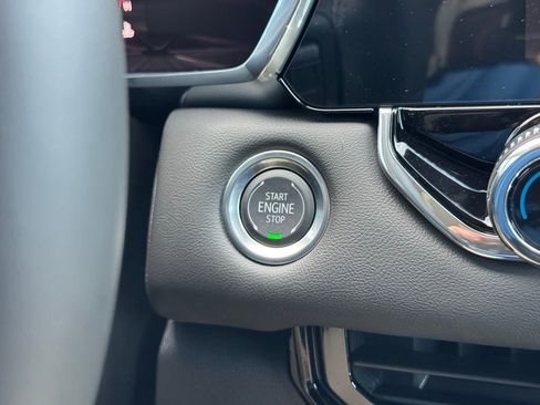 New 2026 GMC Canyon Elevation w/ Convenience Package image 27